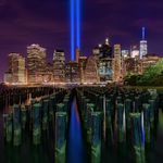 The Tribute in Light on September 11, 2016 (<a href="https://www.flickr.com/photos/tr11787/29002304613">Tom Reese</a> / Flickr)